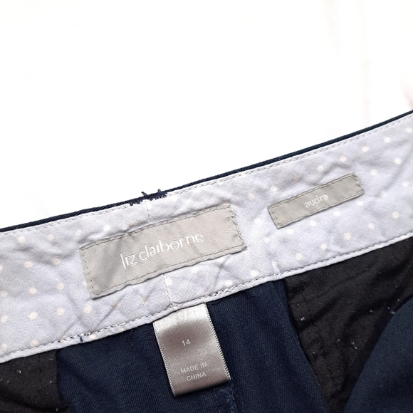 Liz Claiborne | Navy blue Audra fabric summer short - Picture 3 of 7